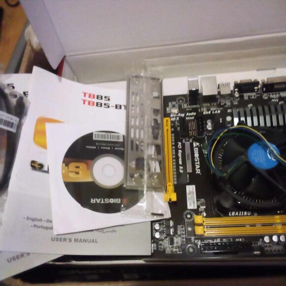 BIOSTAR TB85 LGA 1150 Intel B85 SATA 6Gb/s USB 3.0 ATX Intel Motherboard - Picture 2 of 2